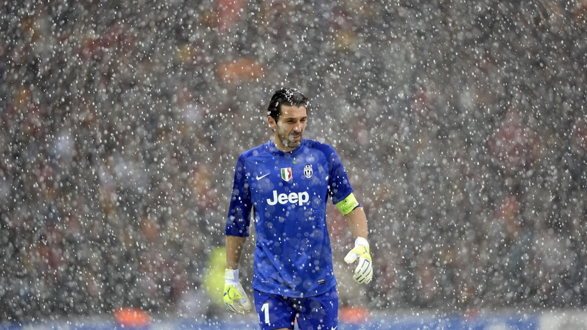 马德兴怒斥足协选帅昏招,无能主帅何以执掌国足帅印?